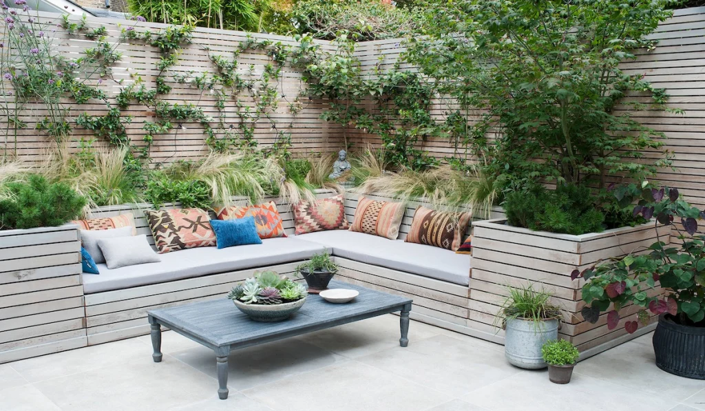 Small Garden Seating and Tea Areas
