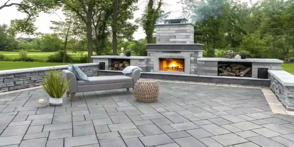 Rustic Stone Garden Fireplace | Dreamscapesflorida.com